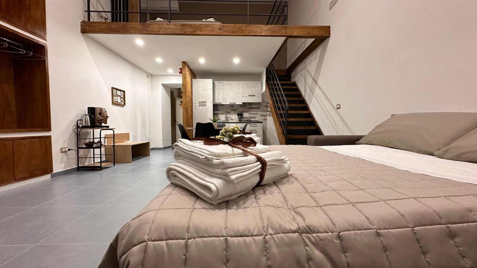 Appartement Le Radici Di Parthenope à Naples Extérieur photo